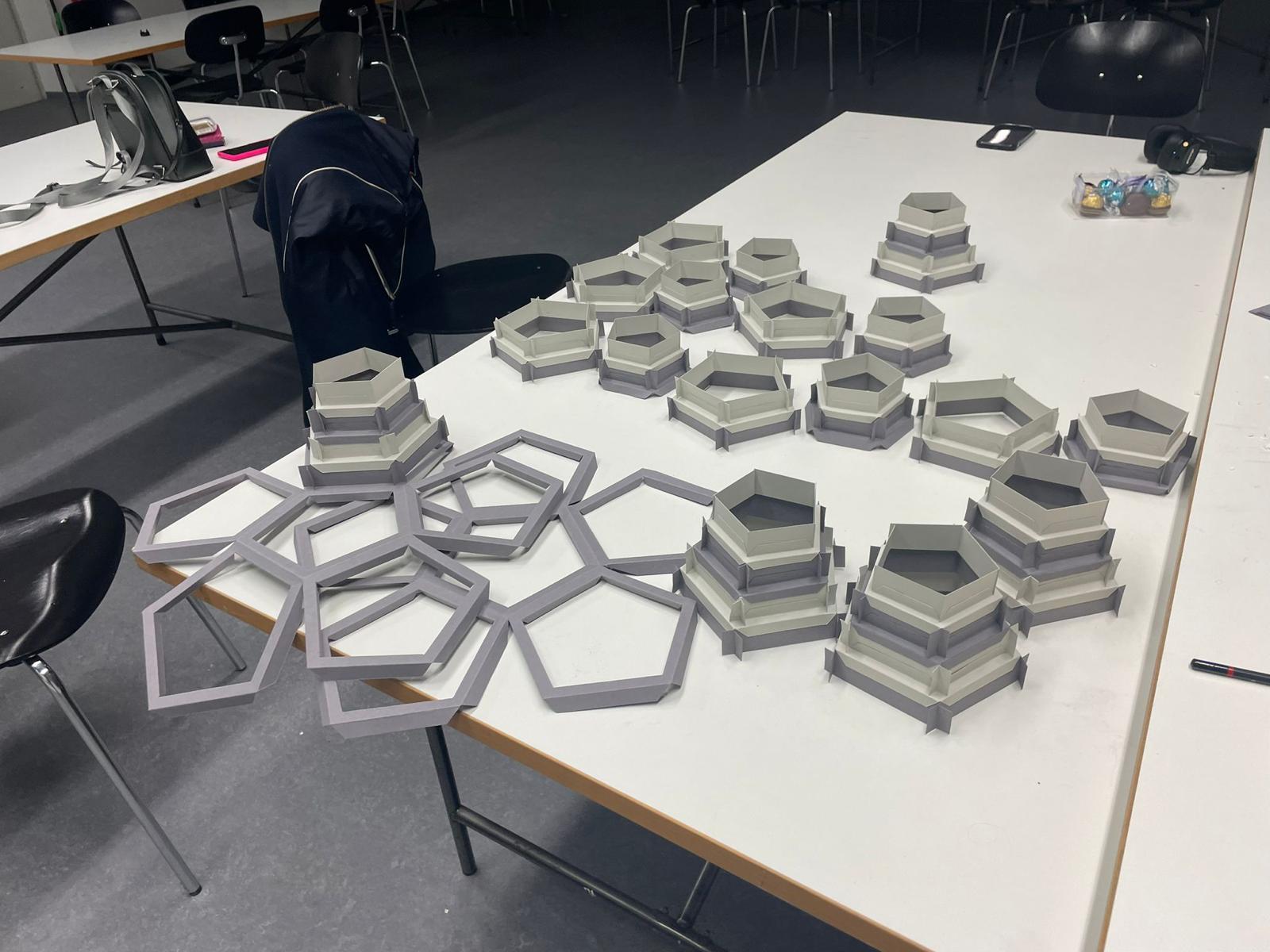 Layered tunnel construction